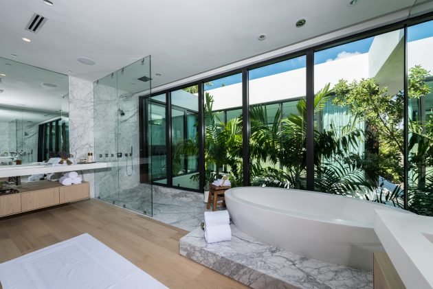 http://www.architectureartdesigns.com/modern-miami-home-miami-beach-florida/