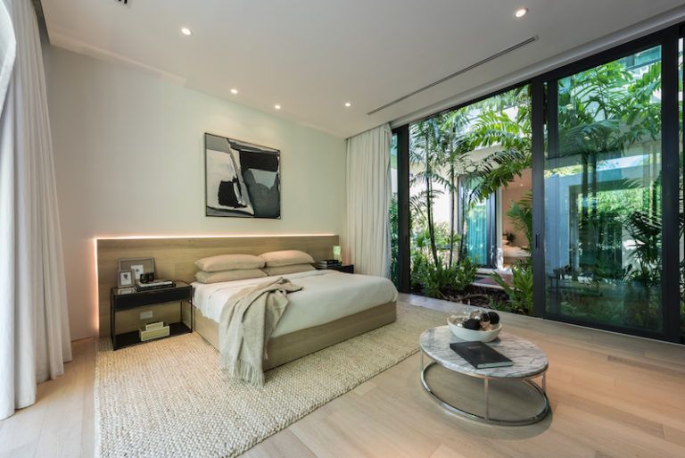 http://www.homedit.com/lavish-oasis-on-miami-beach/